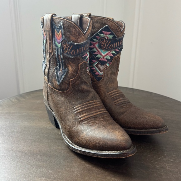 Laredo Blameless Distressed Ankle Western Cowboy Boots - Size 7 - EUC - Brown - Picture 2 of 10